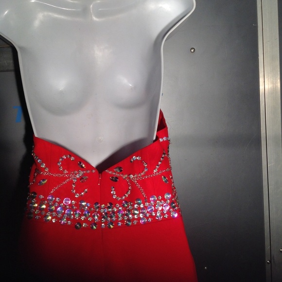 SEQUENCED SHORT FORMAL GOWN - Picture 6 of 6